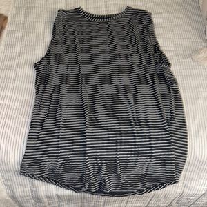 Lululemon muscle tank